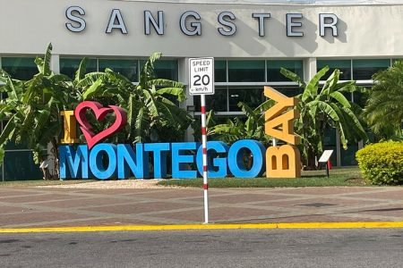 Private Round-Trip Sangster Airport Transfer to Montego Bay Hotels